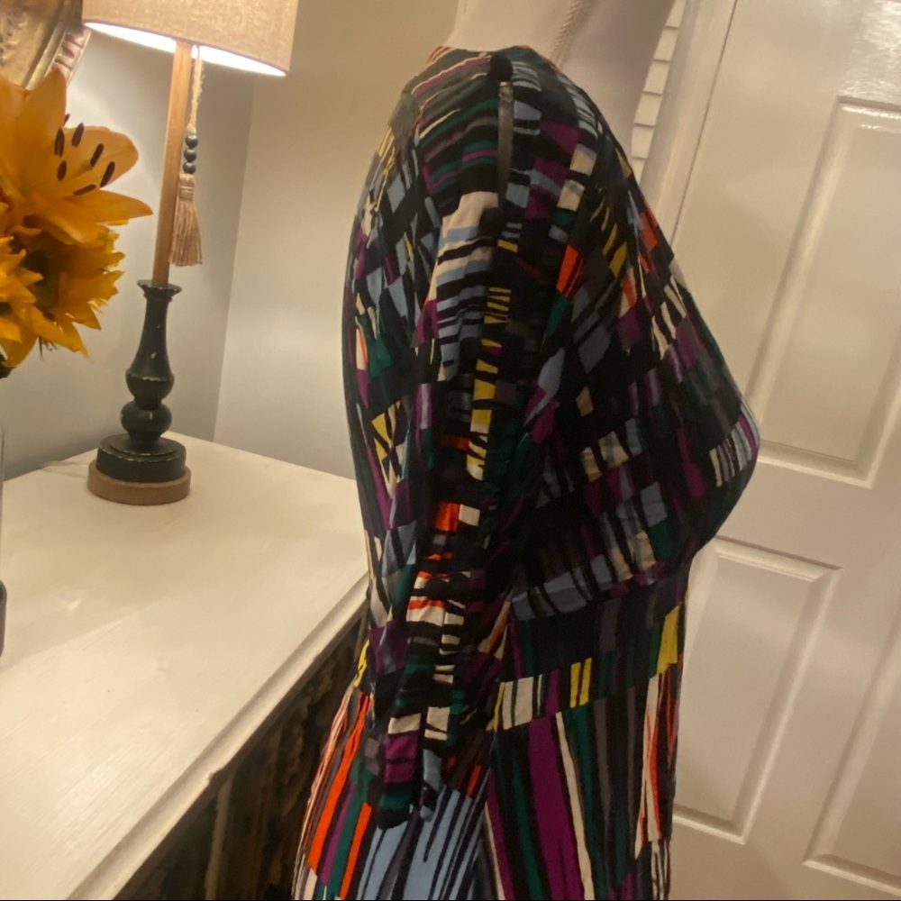 BCBGMaxAzria Multicolor Striped Top - Picture 3 of 9